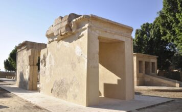 Completato il restauro della cappella della barca sacra di Thutmose III