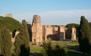 Viaggio in notturna nei luoghi segreti delle Terme di Caracalla