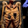 Il Busto Tatuato Della Mummia Trovata A Deir El Medina (Ph. Nature.com)