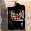 Delle sette tombe  scoperte a ridosso del complesso piramidale di  Userkaf tre contenevano mummie di gatti. (Ph. Reuters)