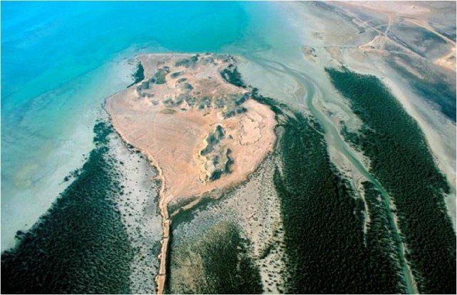 Al-Khor, la “Purple Island”, vista dall’alto. Credits to Lindsay Wilson